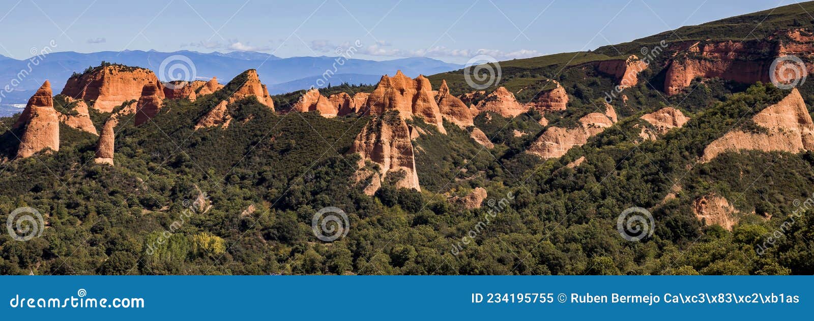 panoramica de las mÃÂ©dulas, collapsed mountains in the old roman gold mine. el bierzo
