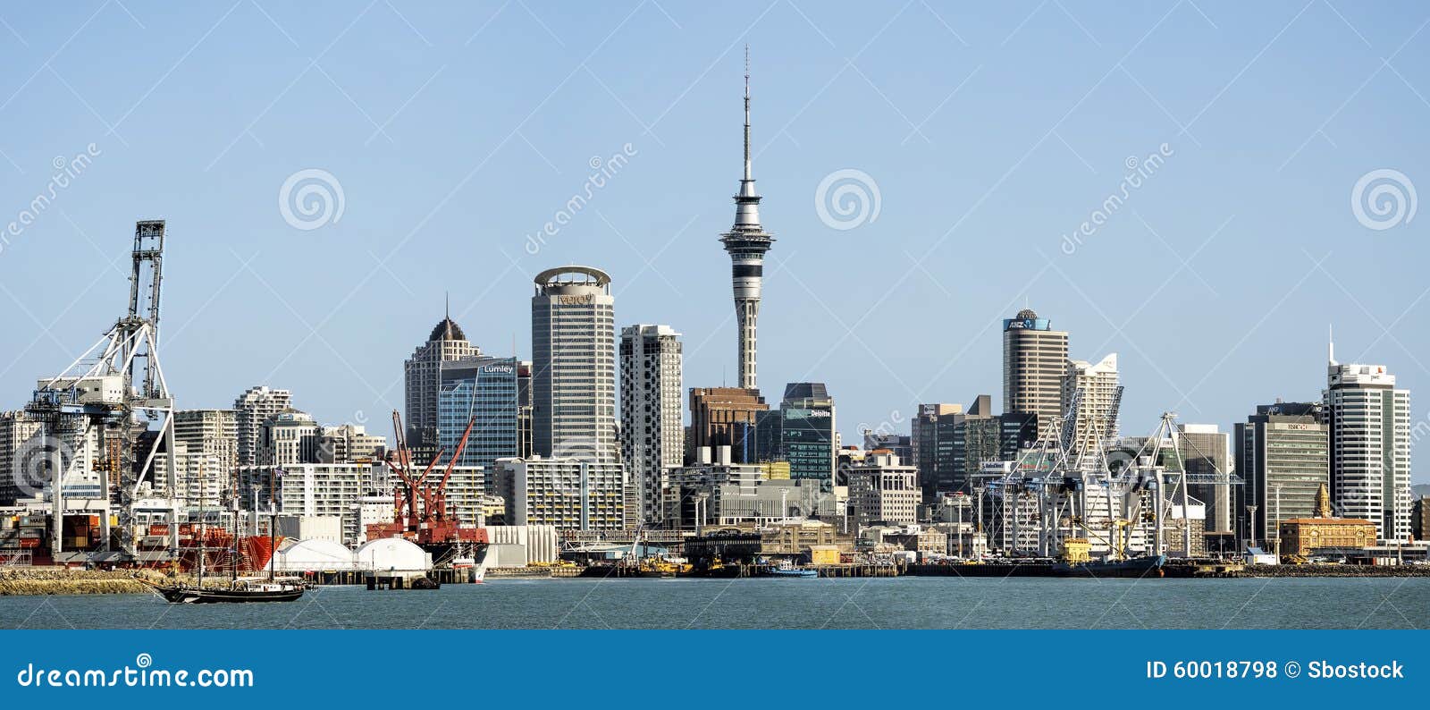 Panoramiczny widok Auckland miasta linia horyzontu. Panoramiczny widok Auckland linia horyzontu Auckland oszacowywał jeden światu wierzchołka 10 miasta odwiedzać podróży biblii Osamotnioną planetą nowy auckland Zelandii