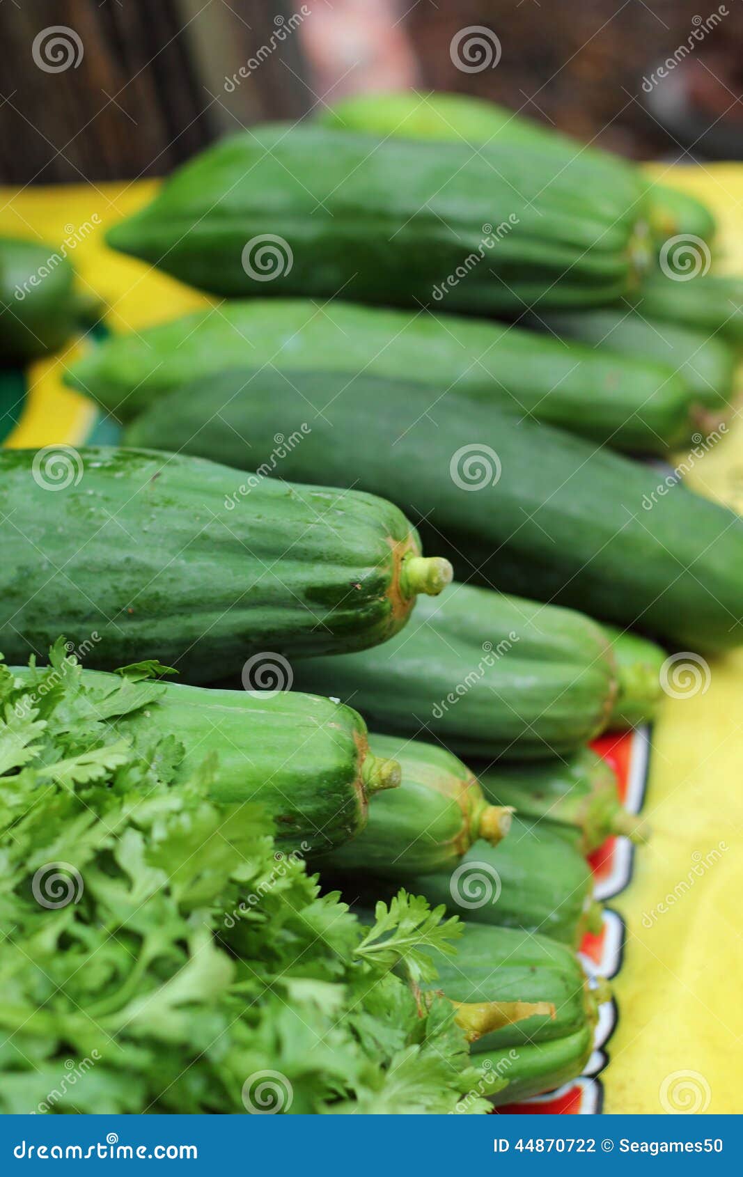 Papaya fruit in the market stock photo. Image of freshness 44870722