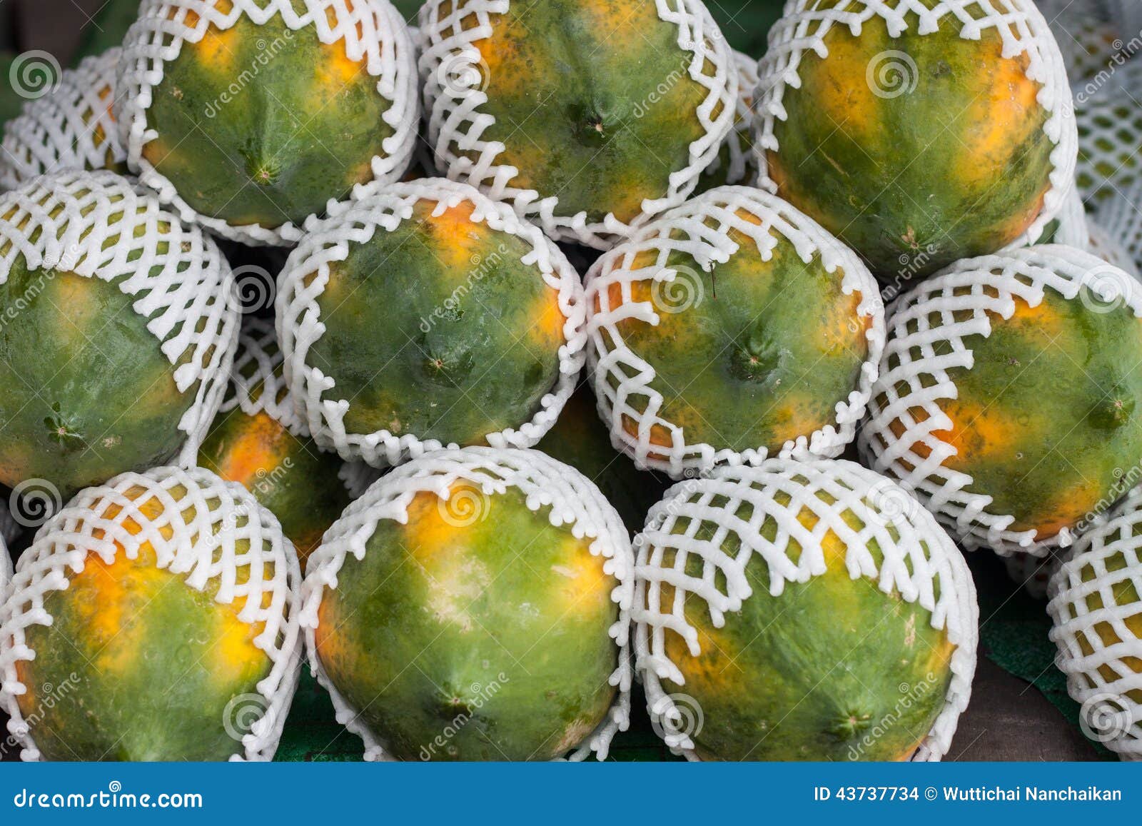 Papaya in the market stock photo. Image of fresh, asia 43737734