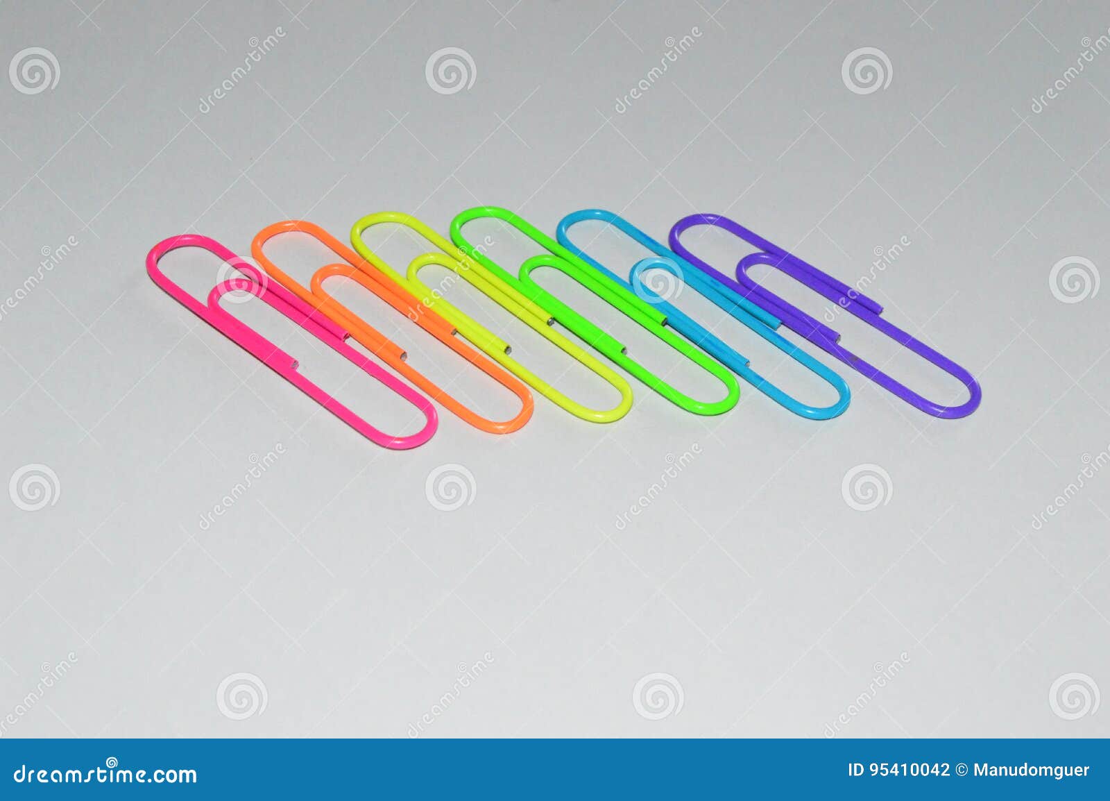 paper clips:lgbt rainbow flag
