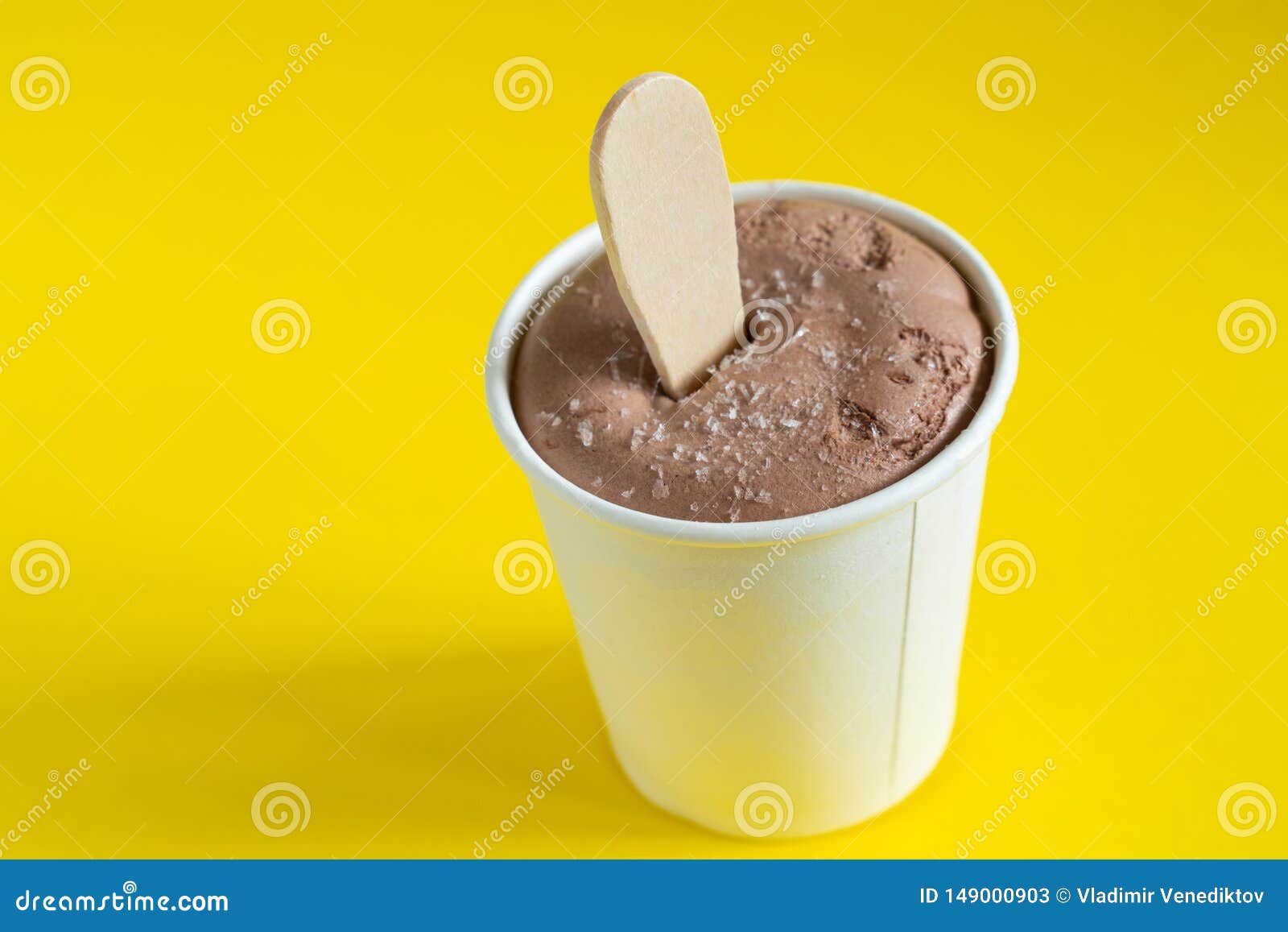 Download 1 100 Yellow Cup Chocolate Ice Cream Photos Free Royalty Free Stock Photos From Dreamstime Yellowimages Mockups