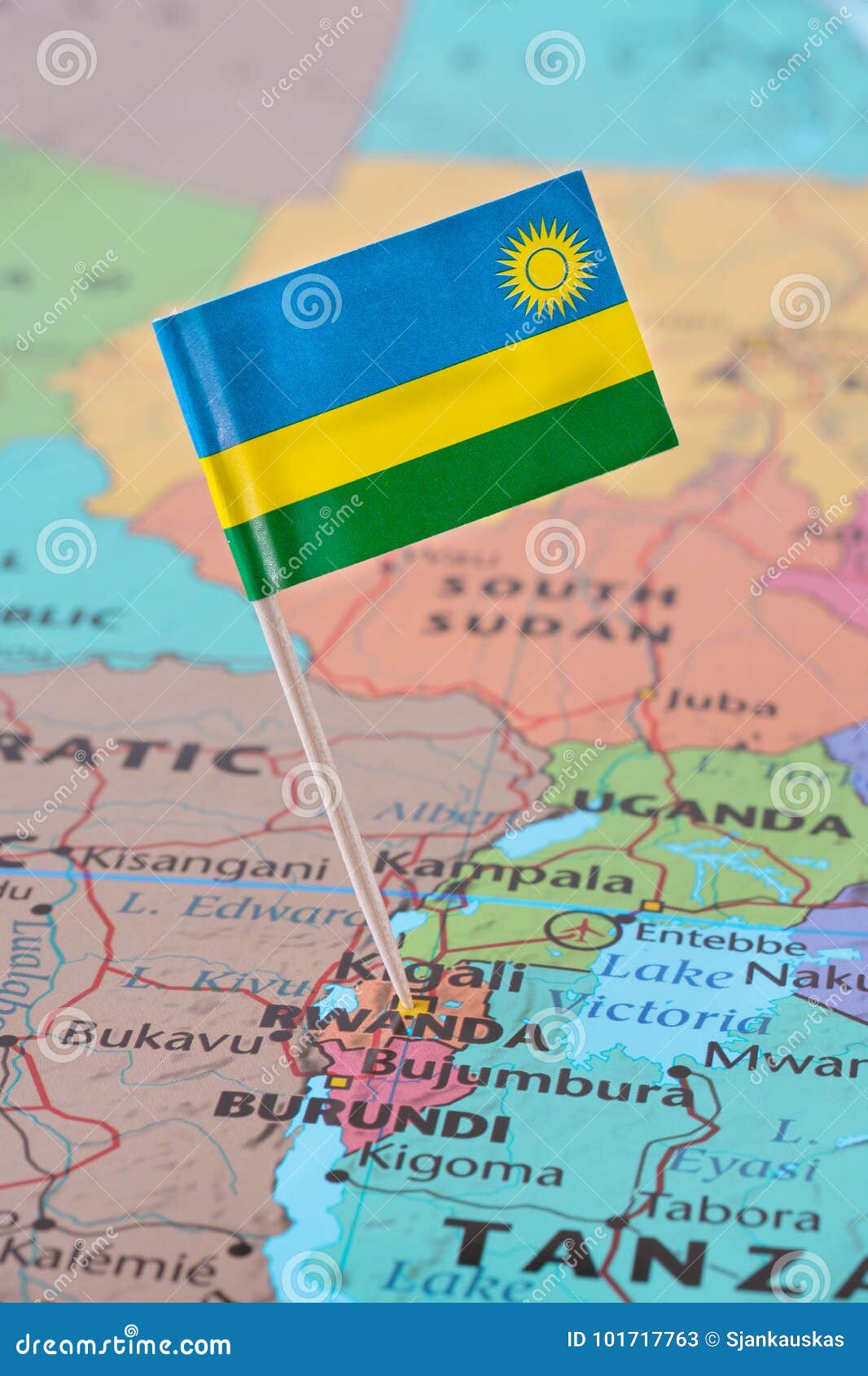 rwanda flag pin on map