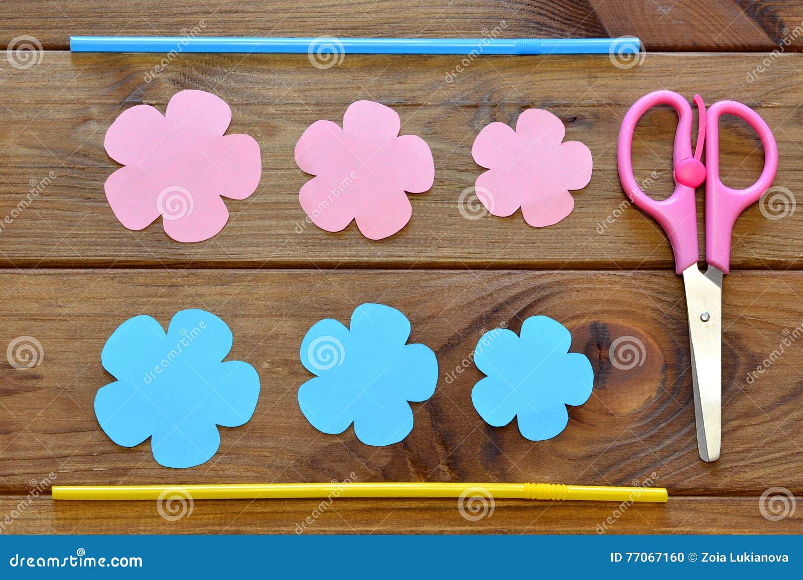 https://thumbs.dreamstime.com/z/paper-flowers-scissors-straws-set-childrens-art-wooden-table-top-view-crafts-cut-colored-77067160.jpg