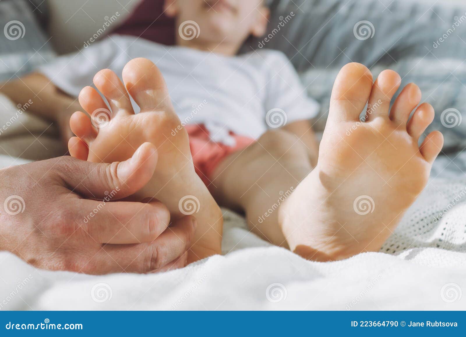 Risultati della ricerca per Tickling feet Foto Stock e Immagini (1,174)