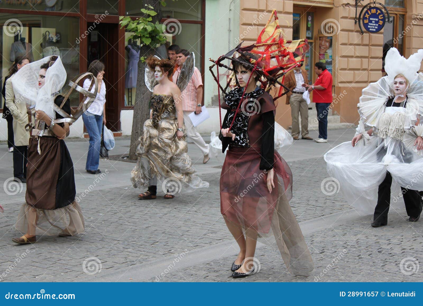 Parade theater festival editorial photography. Image of outdoor 28991657