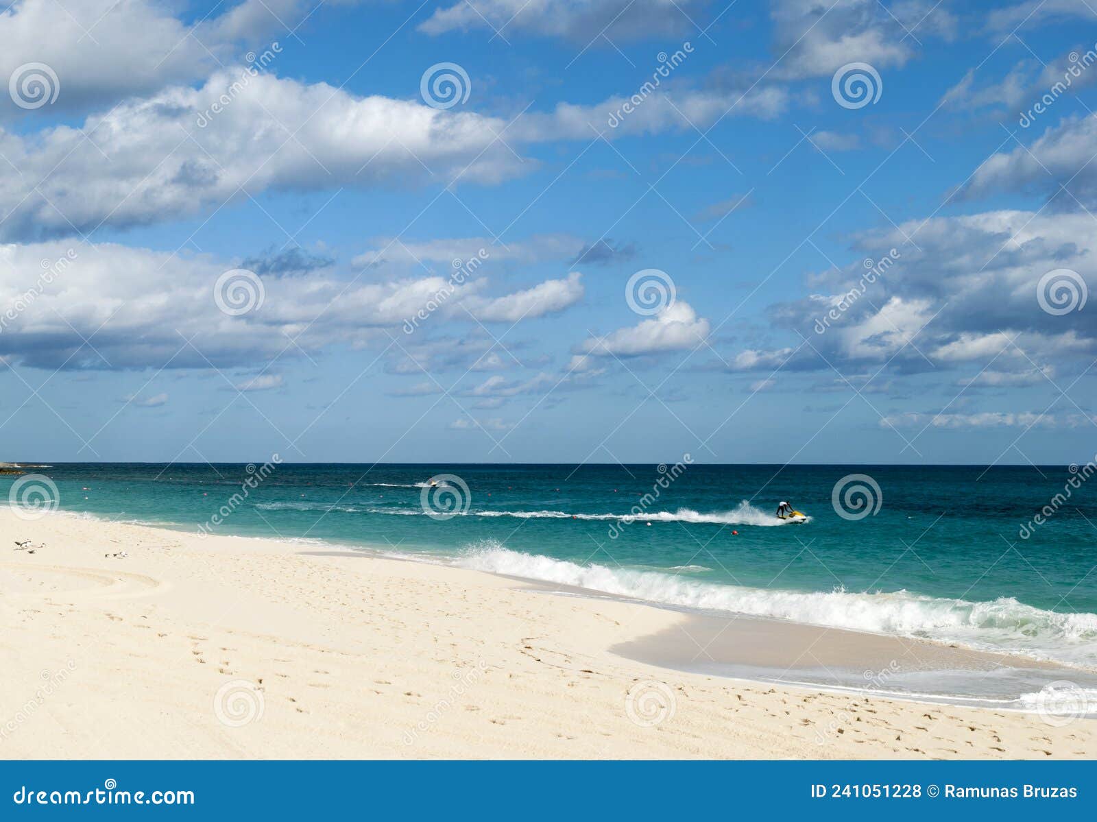 Cabbage Beach in Paradise Island - Tours and Activities