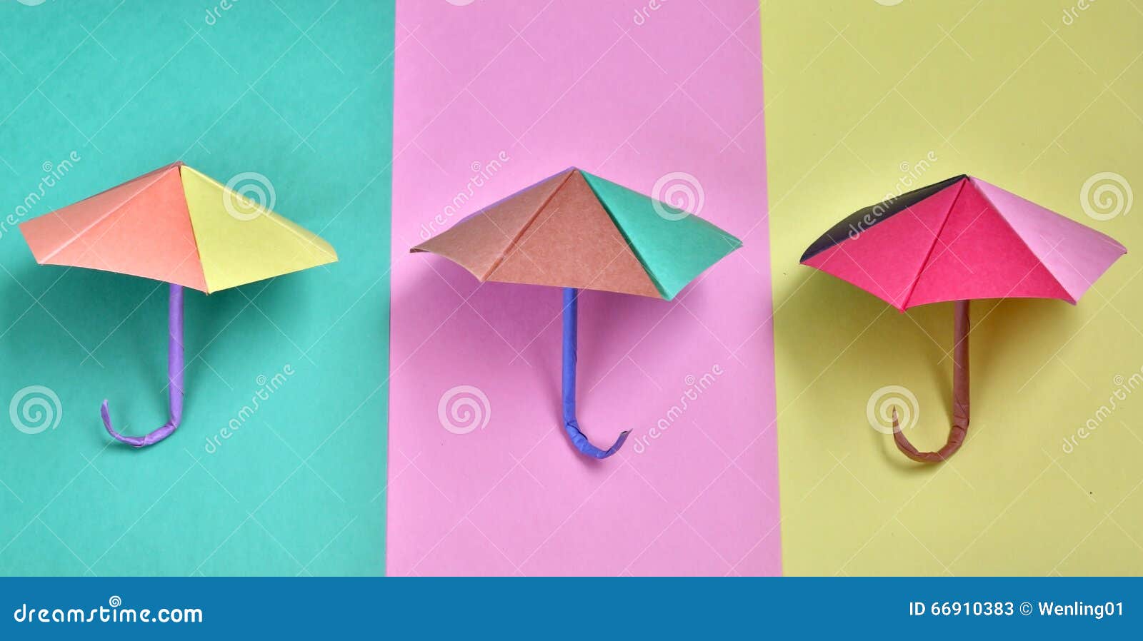 Paraguas Papel Del Color de archivo - Imagen de lloviendo, grupo: 66910383