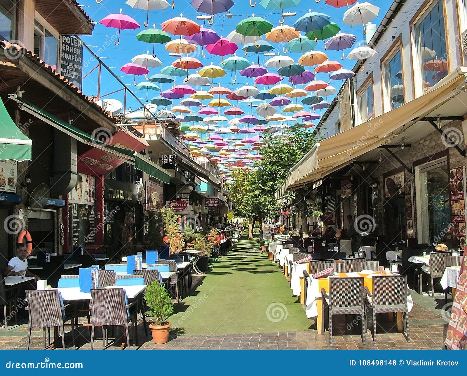 Paraplygata I Antalya Turkiet Redaktionell Arkivfoto Bild Av Multicolor Modernt 108498148