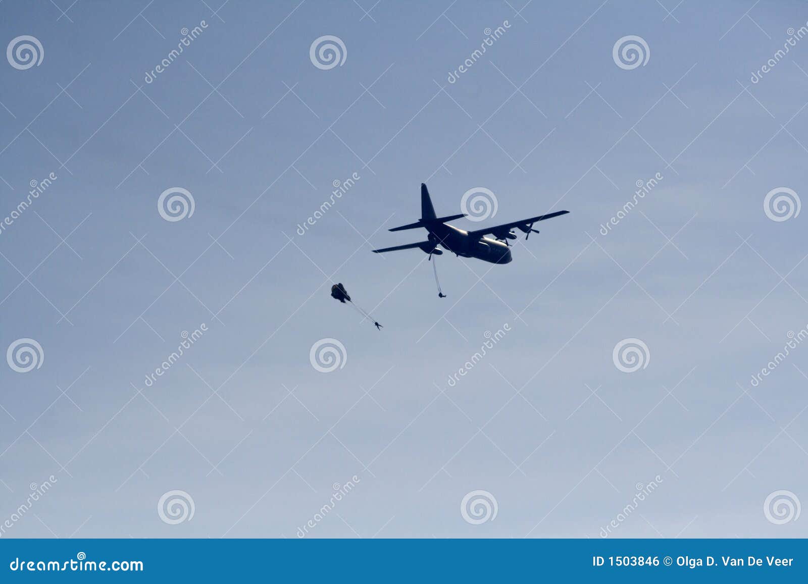 paratroopers and hercules plane