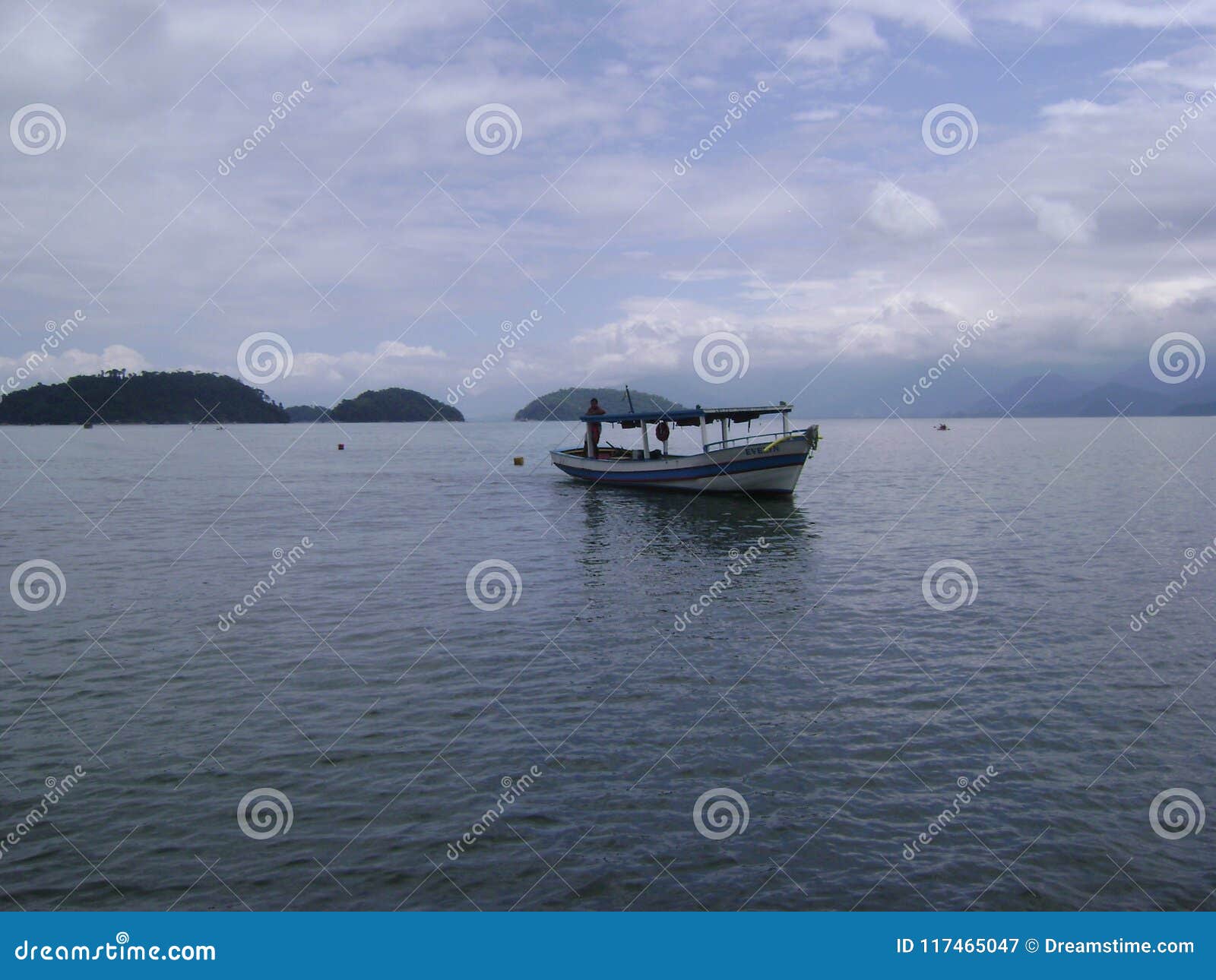 paraty brazilian boat