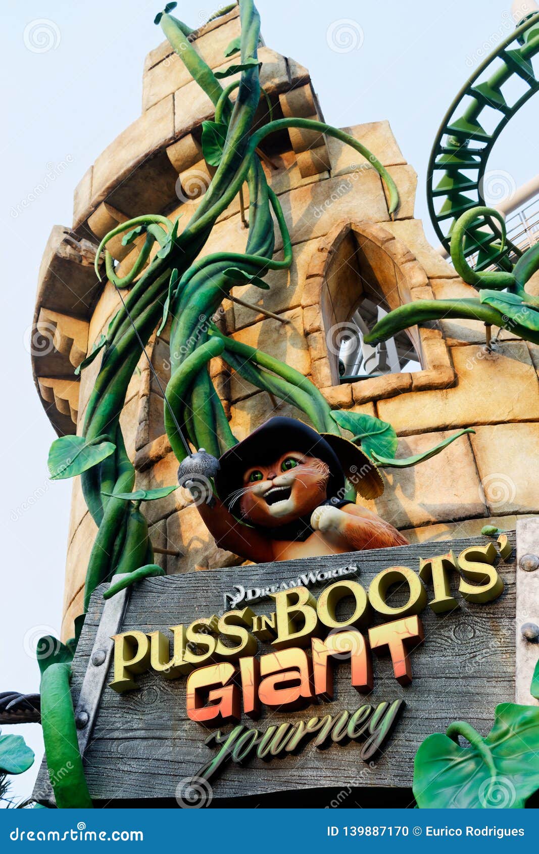 Parc D Attractions Le Chat Dans Les Bottes Montent Image Editorial Image Du Science Ressources