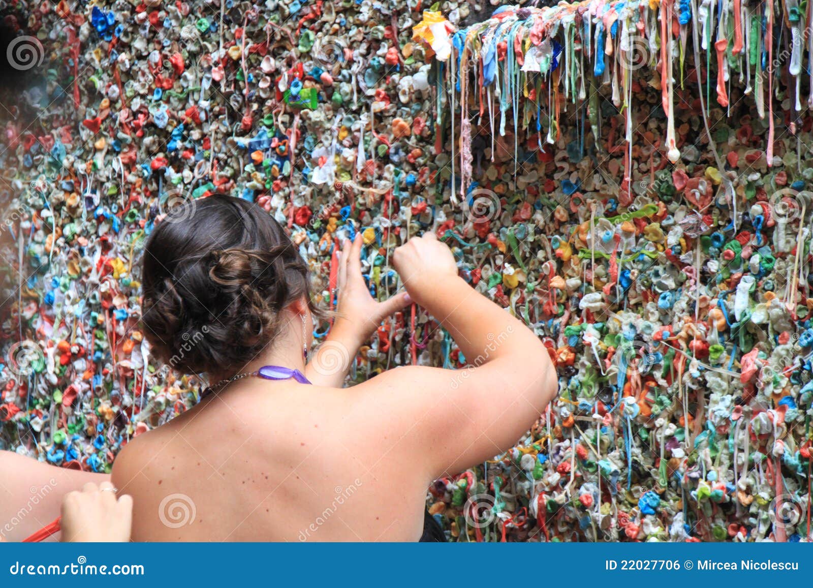 Una de las atracciones más raras de los Estados Unidos, la pared de la goma de Seattle es también una de la mayoría del punto turístico infectado germen en el mundo.