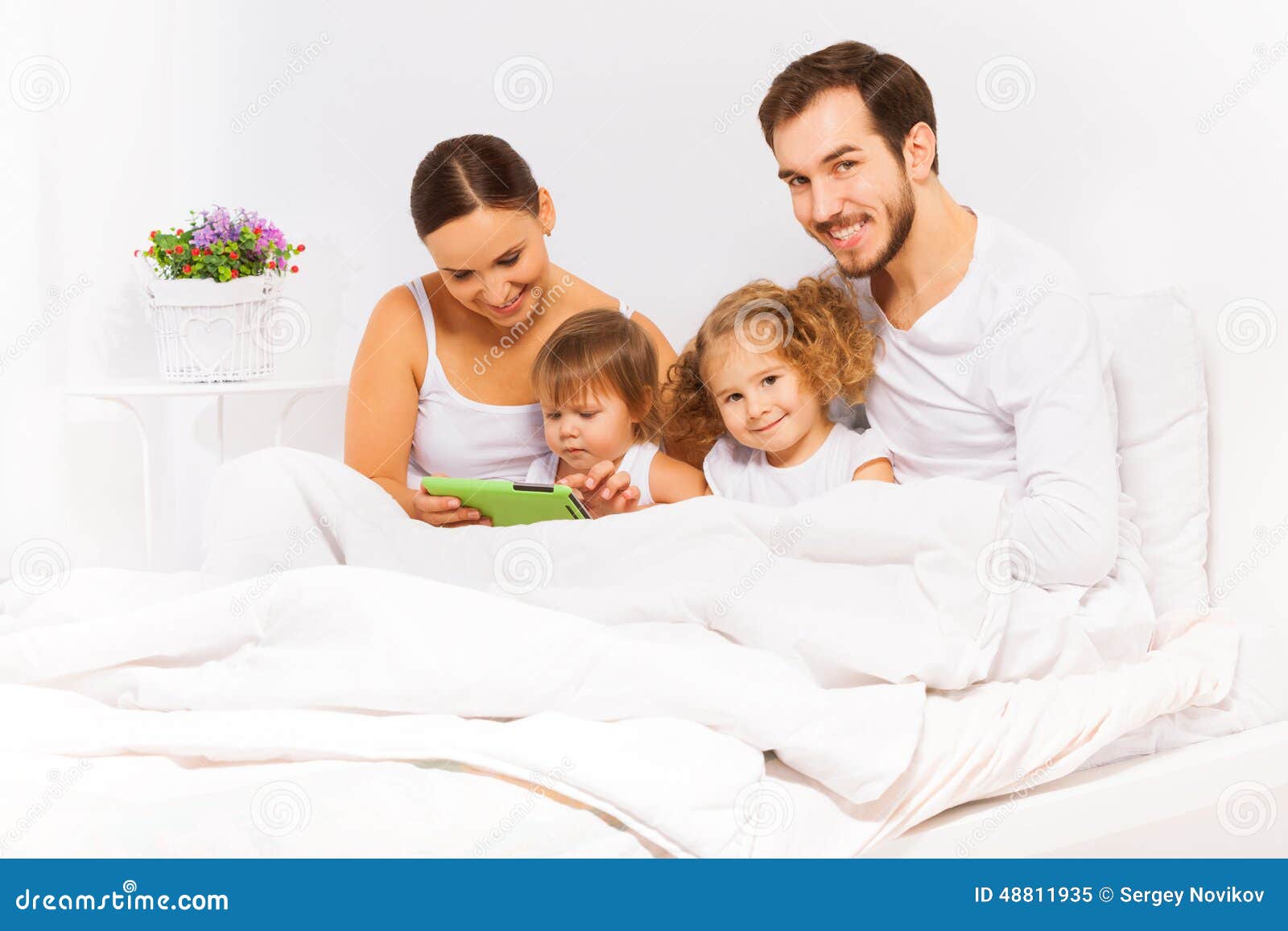 Lesbian Daughter Sleeping Bunk Bed Brazzers