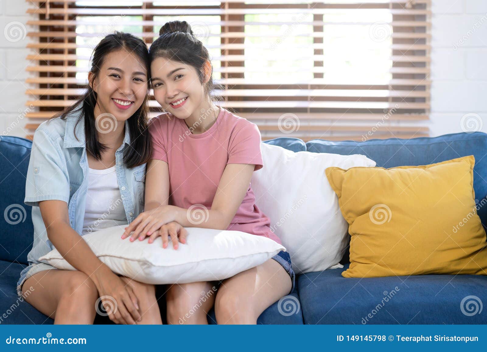 Teen Asian Lesbians