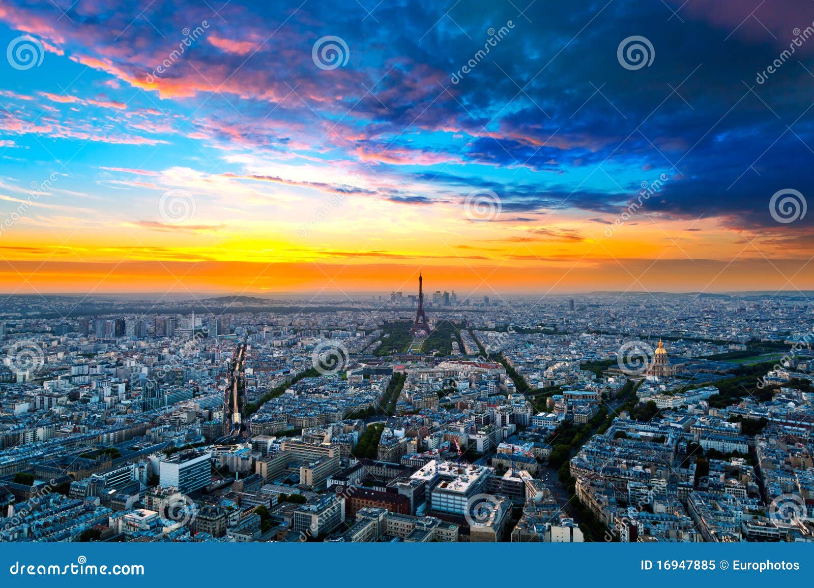Parijs, Frankrijk. Panorama van Parijs met de Toren van Eiffel.