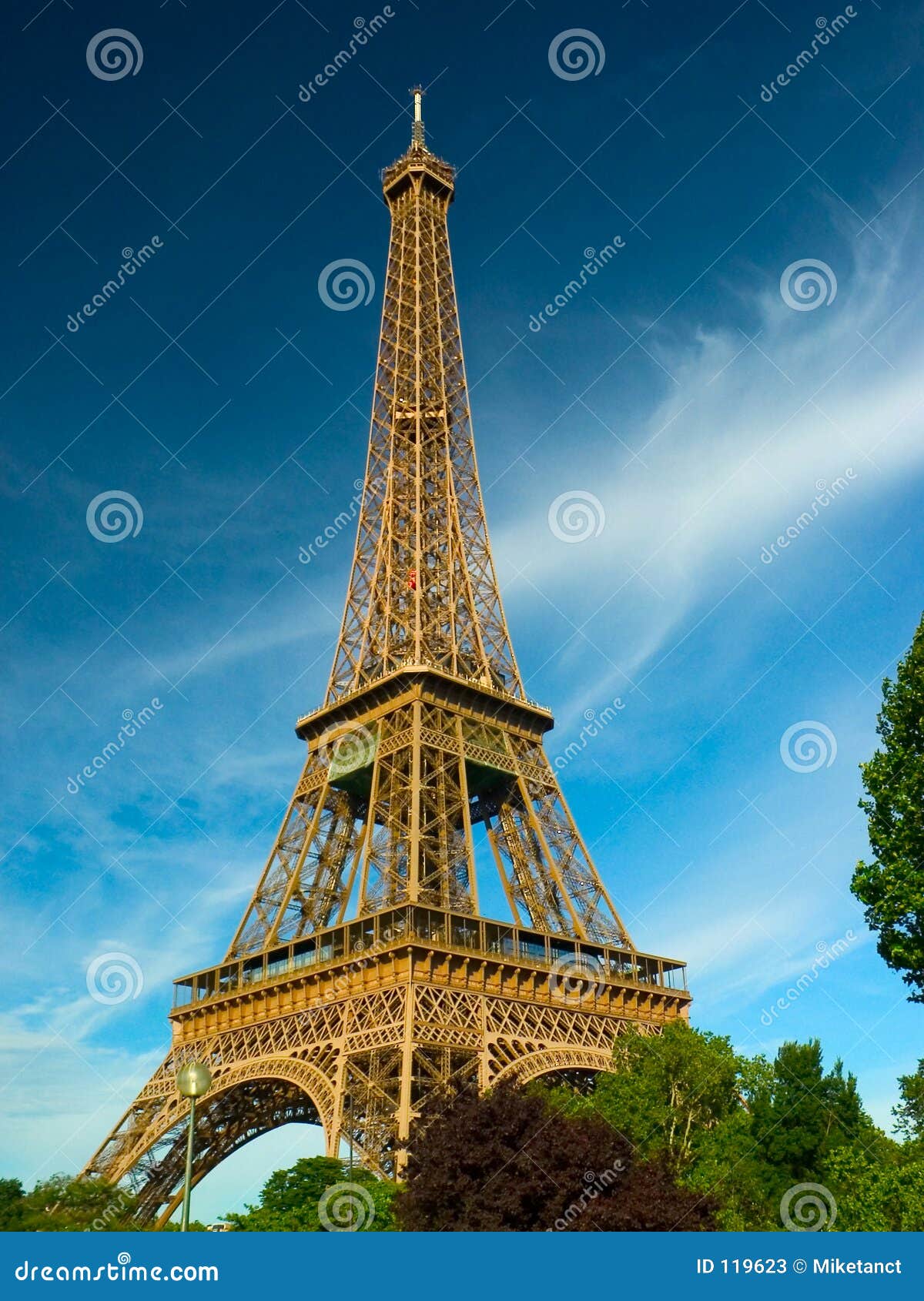 Paris - Eiffel Tower stock image. Image of icon, landmark 
