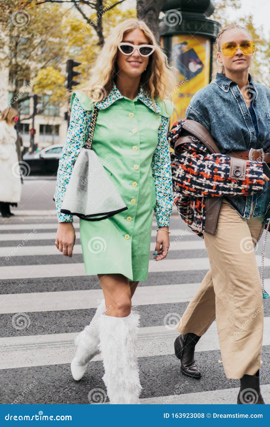 Paris Fashion Week Street Style Editorial Stock Photo - Image of miumiu,  streetstyle: 163923008