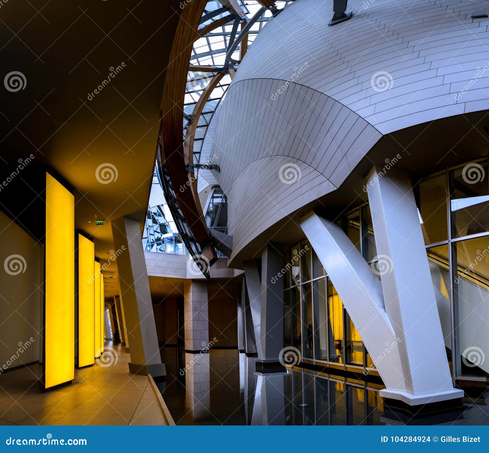 The Building of the Louis Vuitton Foundation Editorial Stock Image
