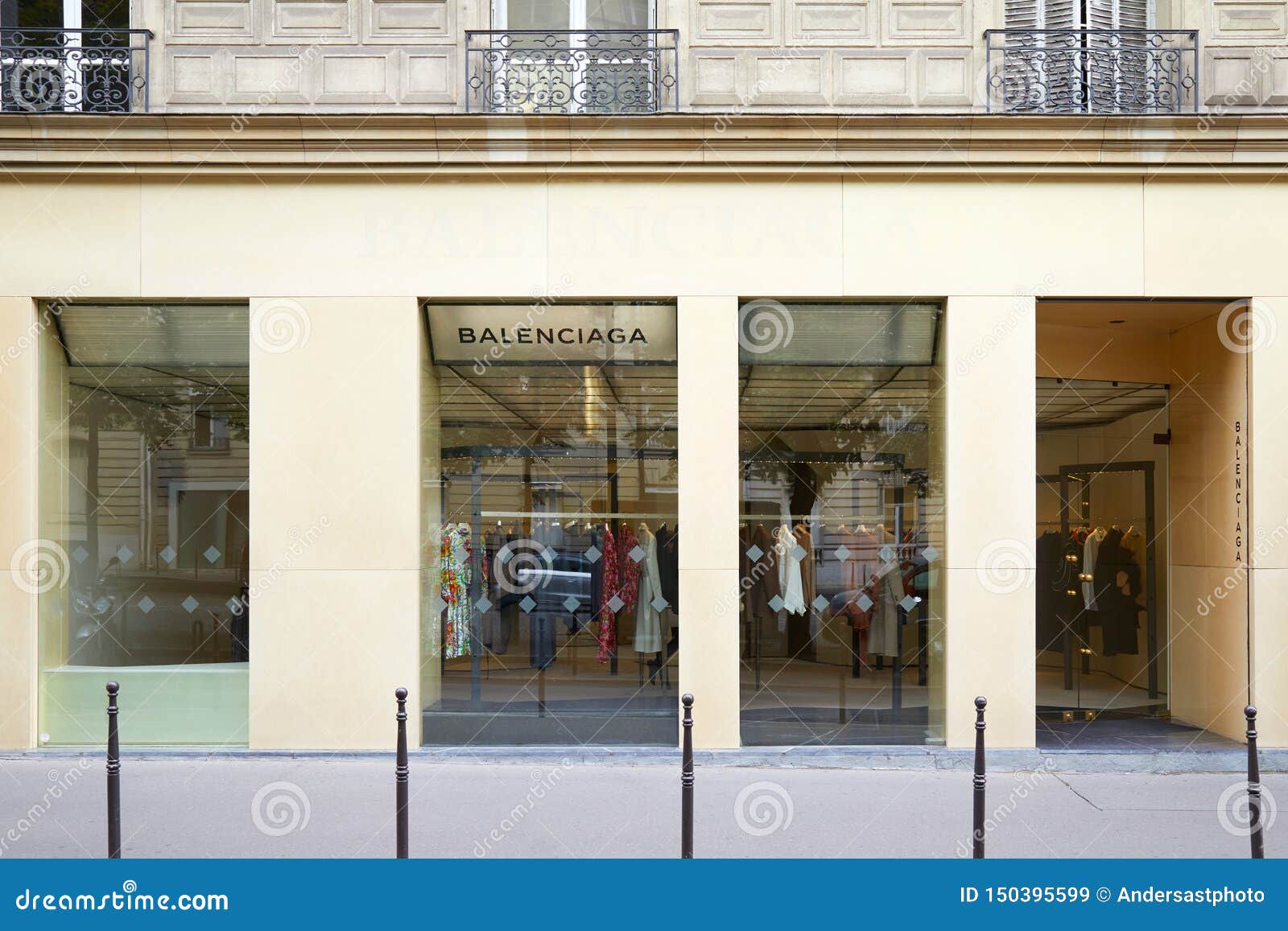 balenciaga milan store