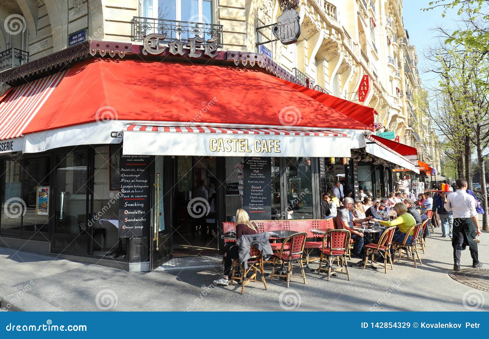 Castel Is Traditonal French Cafe Located Near The Eiffel ...