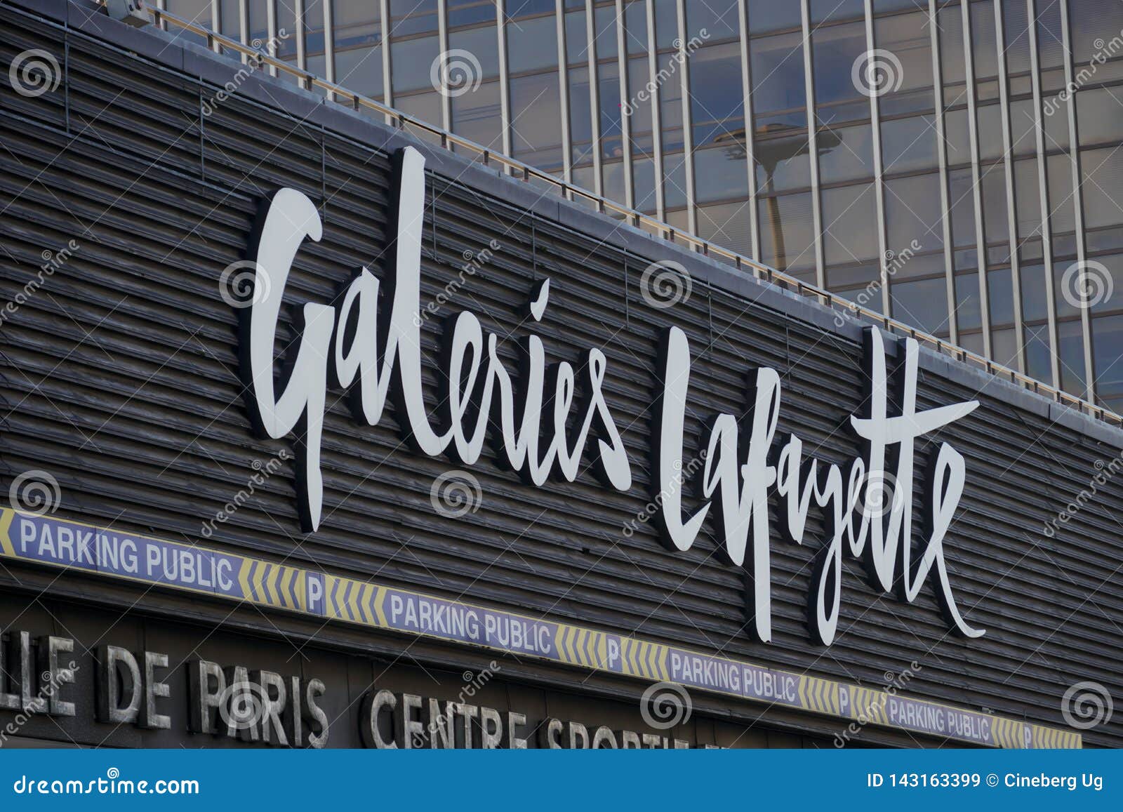 Galeries Lafayette in Paris Editorial Stock Image - Image of centre ...