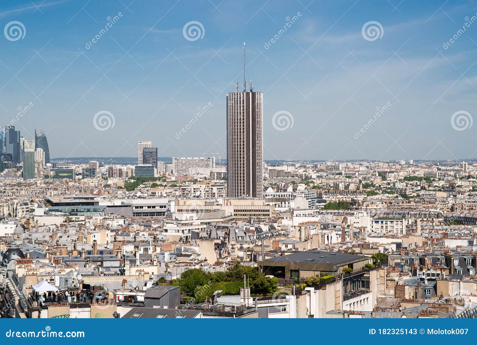 Paris Paris Skyline View On Modern Skyscraper Hotel Of The Hyatt Regency Paris Etoile Formerly Concorde Editorial Stock Photo Image Of Architecture Exterior