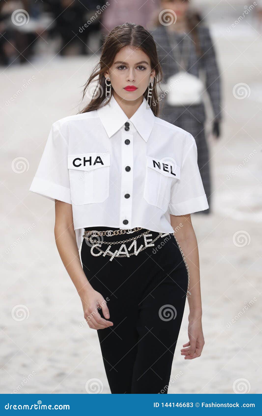 The Top Trends From the Chanel Spring 2019 Show