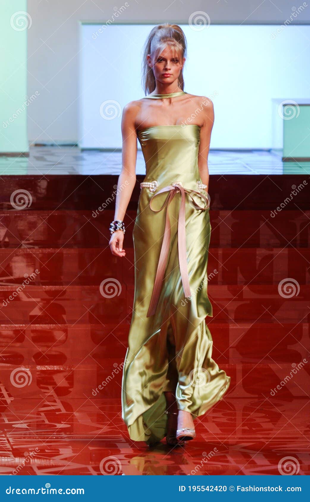 Model Julia Stegner Walks Runway Fashion Show Of Valentino Ready To Wear Collection Editorial Image Image Of Famous Center Model Julia Stegner Walks Runway Fashion Show Of Valentino Ready To Wear Collection Editorial Image Image Of Famous Center