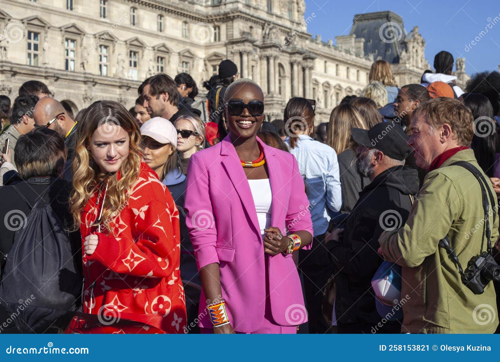 PARIS, FRANCE - October 04, 2022: Paris Fashion Week 2022 Editorial Photo -  Image of beautiful, beauty: 258153821