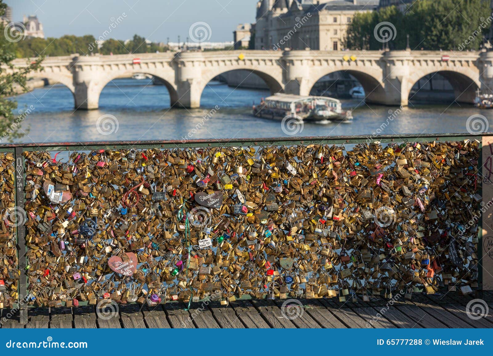 The Pont Des Arts And The Eiffel Tower In Paris, France Stock
