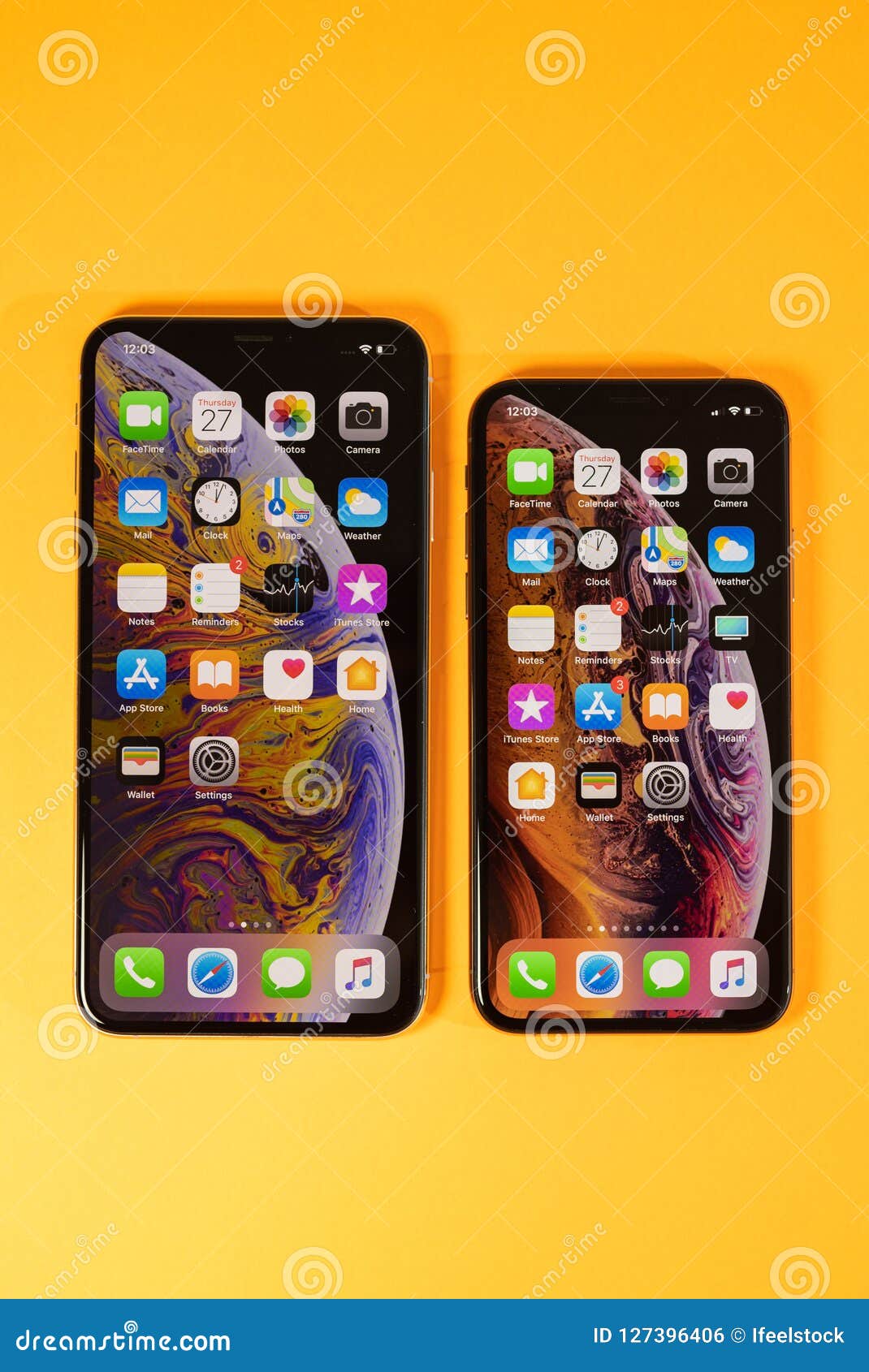 Apple IPhone  Xs  Max  Against IOS  12 Vibrant Background  