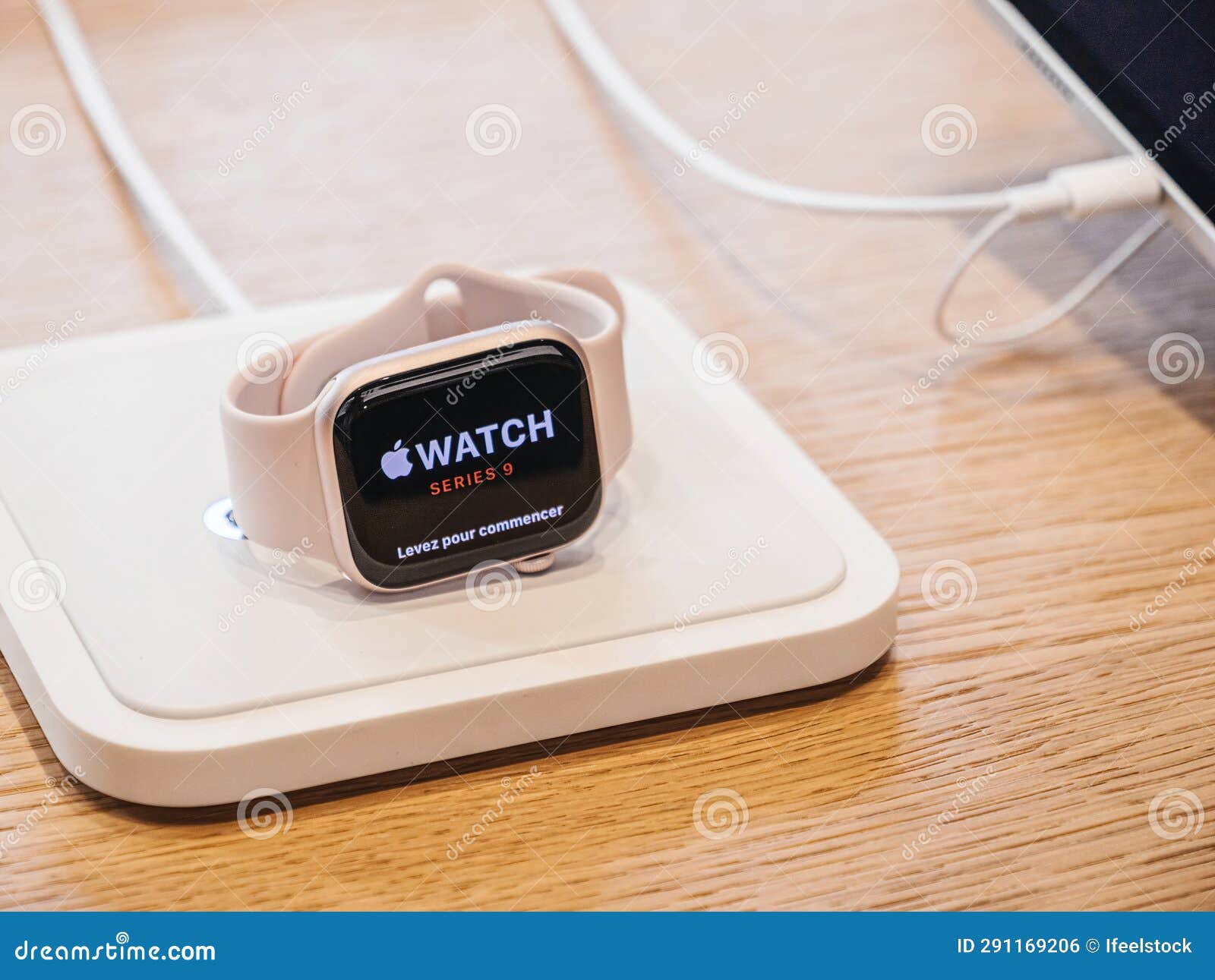 Apple watch series 2 charging screen sale