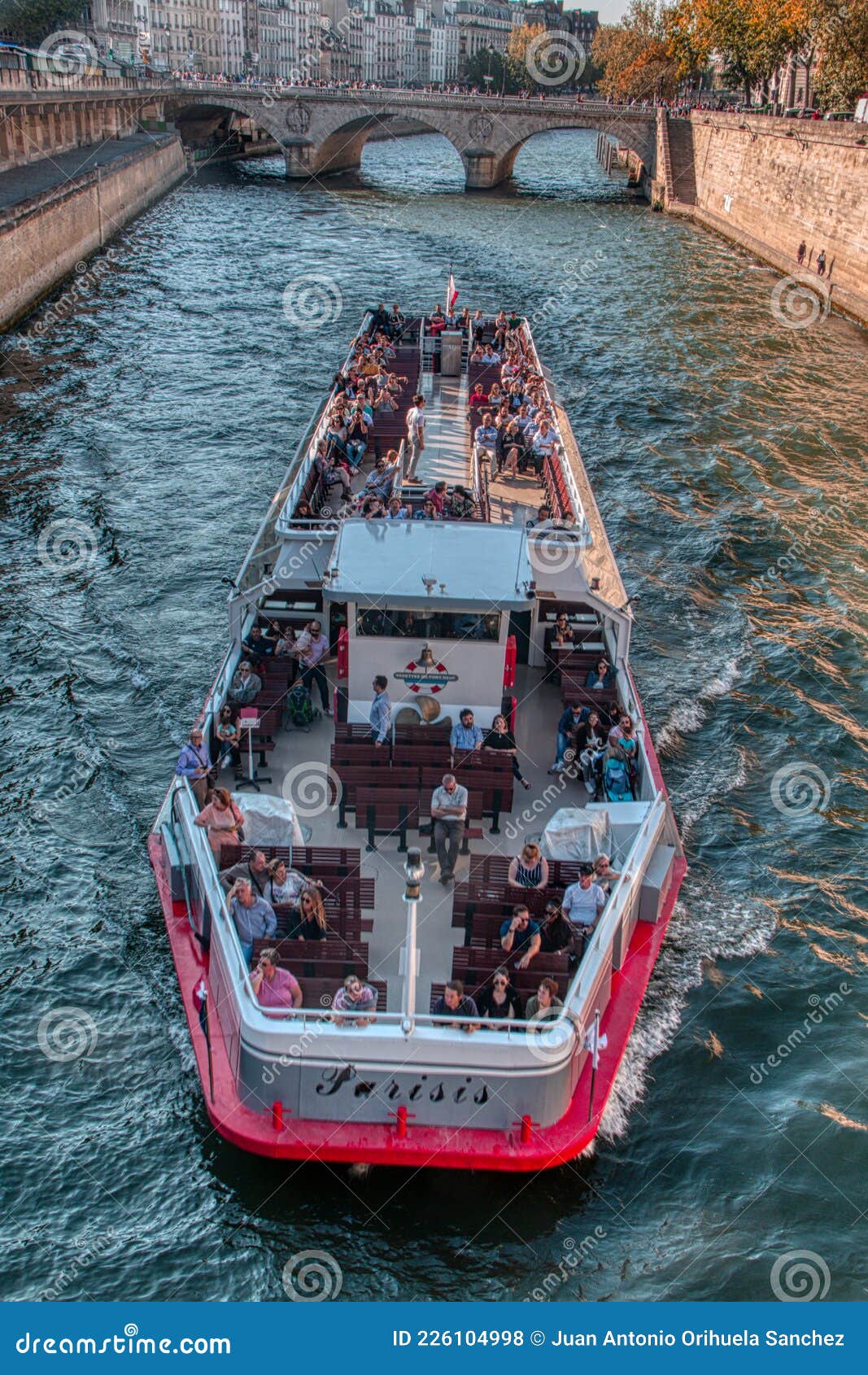 seine river cruise small boat