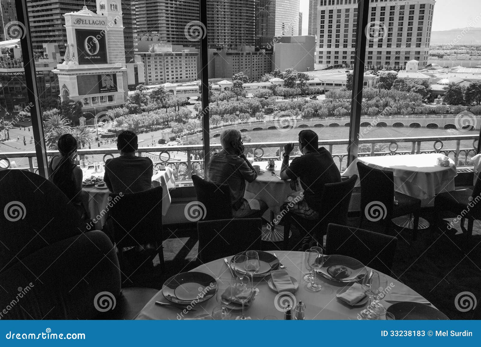 LAS VEGAS, USA - APRIL 14, 2014: Paris Las Vegas hotel view in Las Vegas.  The hotel is among 30 largest hotels in the world with 2,916 rooms Stock  Photo - Alamy