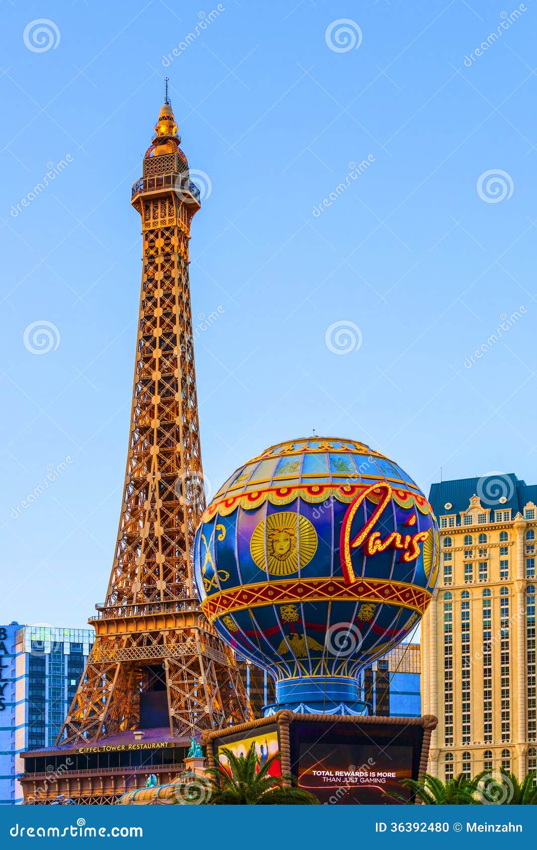 3,576 Paris Las Vegas Hotel & Casino Images, Stock Photos, 3D