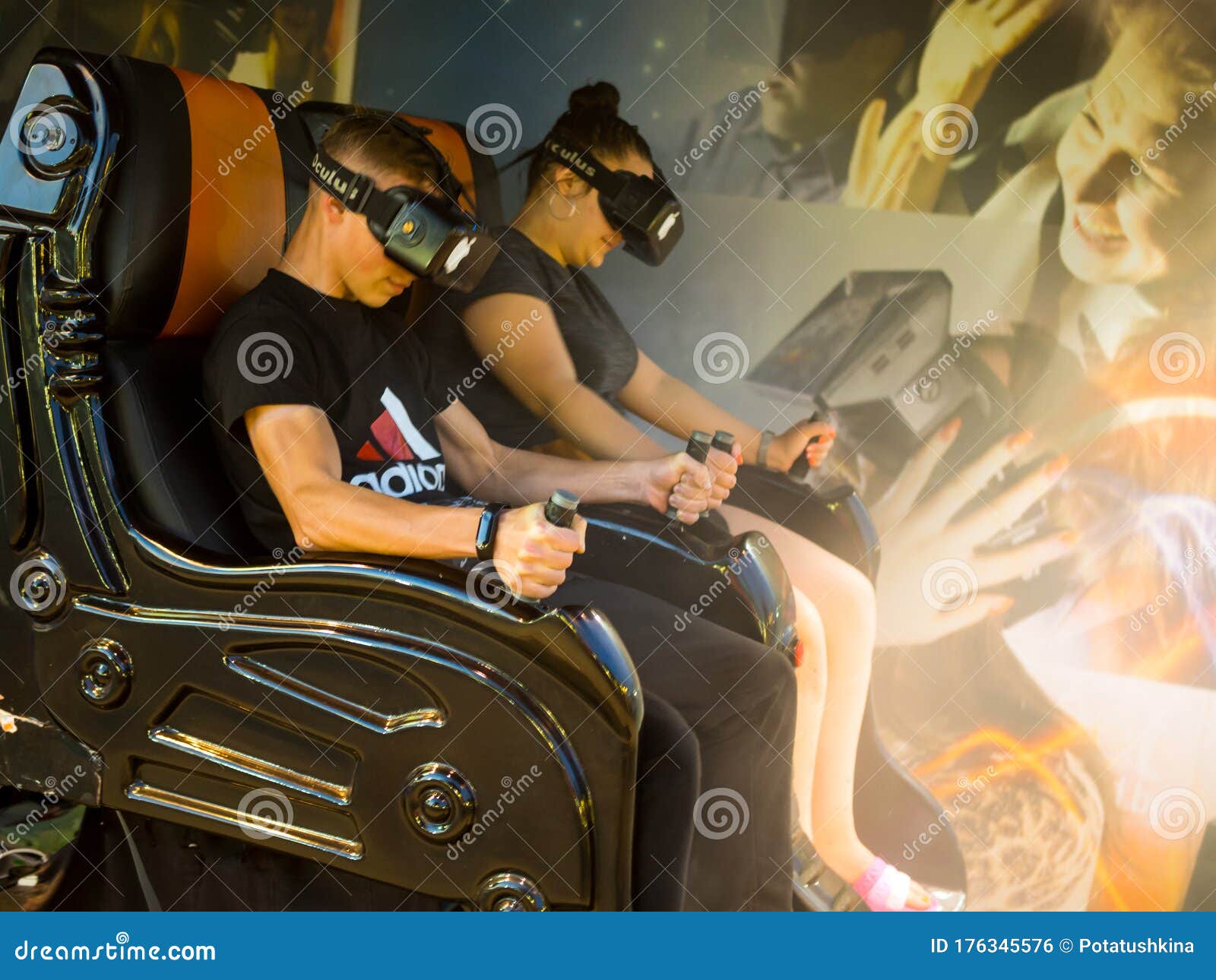 Park Attraction of Virtual Reality in the Process of a Dynamic Racing
