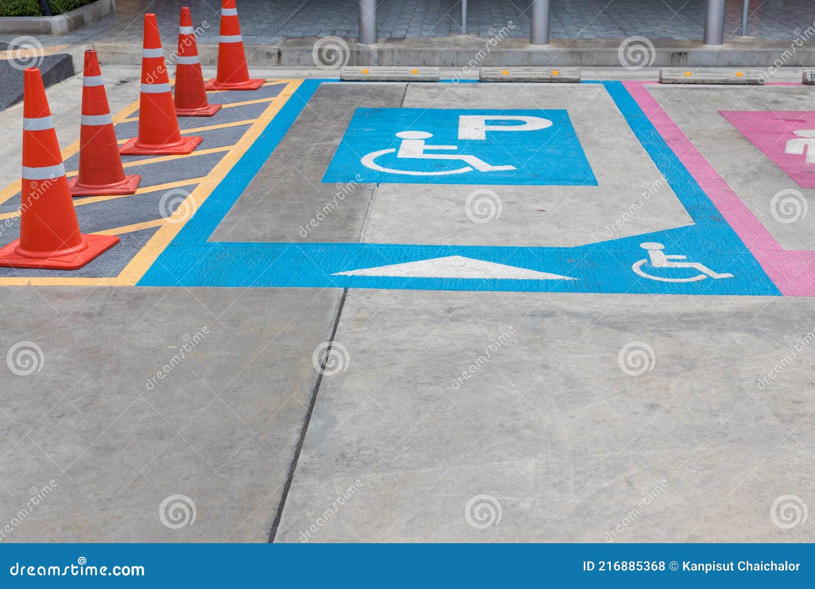 DISABLED PARKING SPACE LOGO WHEELCHAIR PAINTED LINE CAR PARK MARKING 