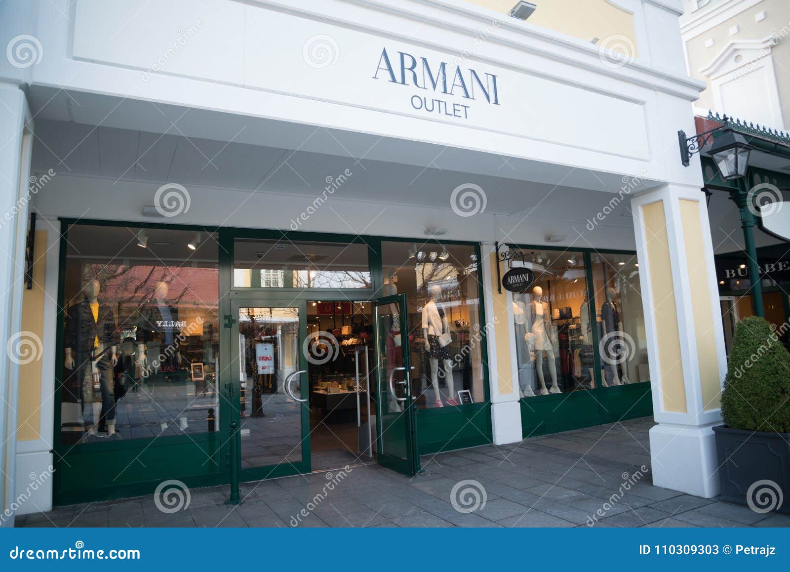 Ongeldig Horen van Gedrag Armani Outlet Store in Parndorf, Austria. Editorial Stock Photo - Image of  design, life: 110309303