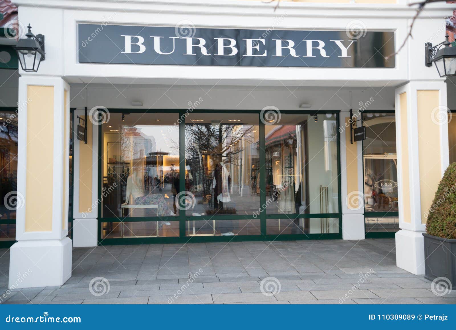 burberry istanbul outlet