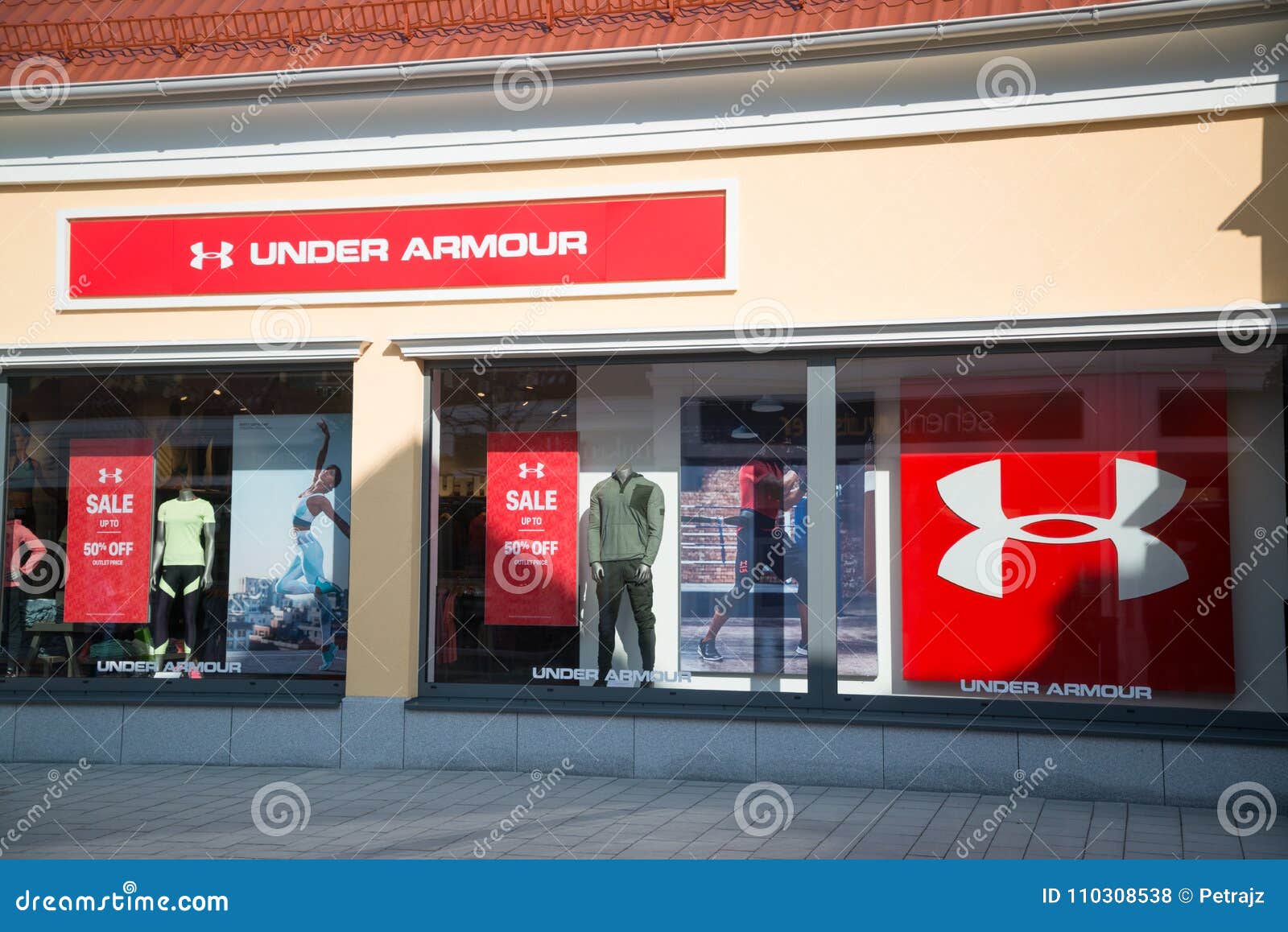 retail stores sell under armour