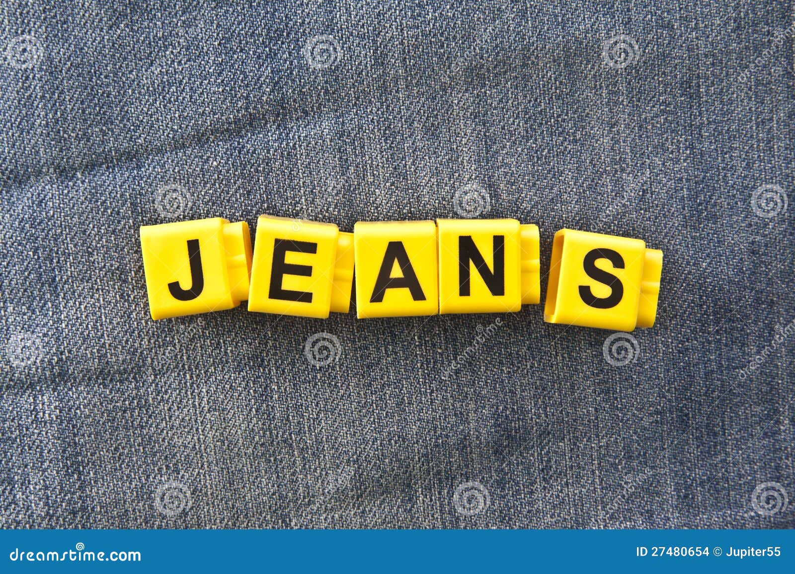 Слово jeans. Слово джинсы. Этимологическое слово джинсы. Слово джинсы на желтом фоне. Объемный текст на джинсе.