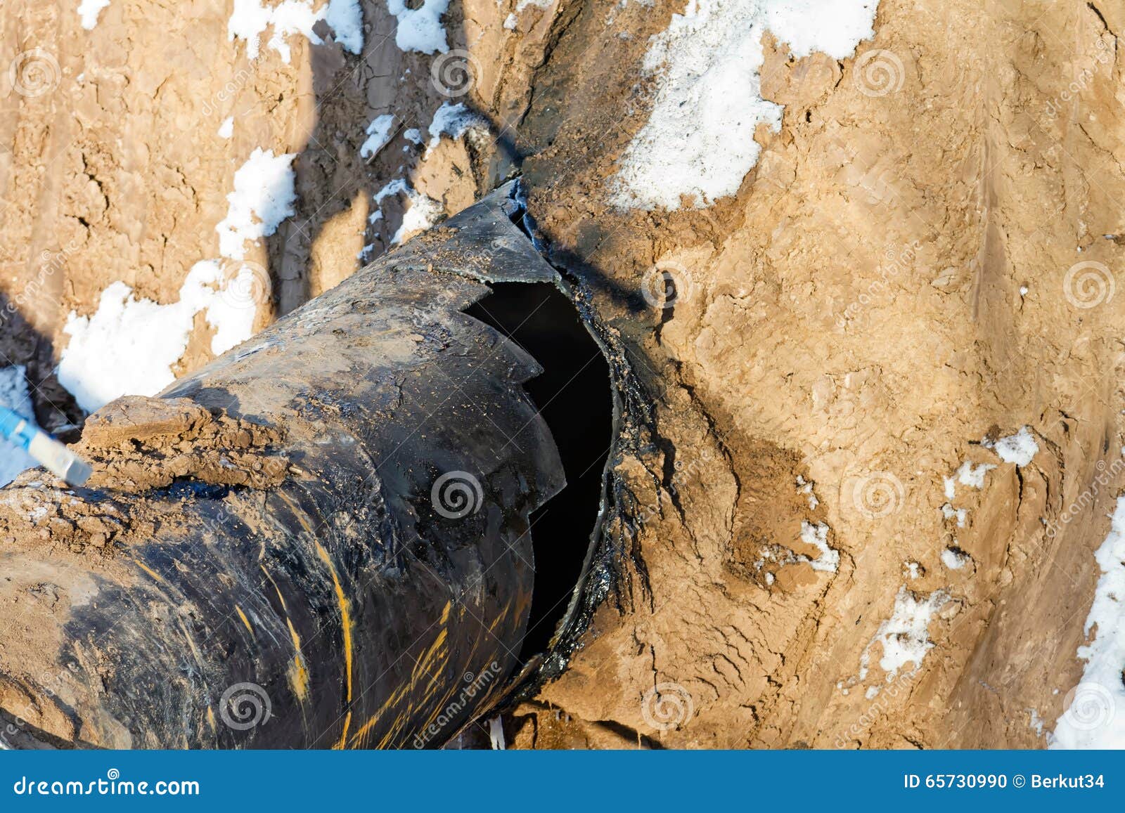 Parte Danificada De Tubulação Do Gasoduto Principal Foto de Stock