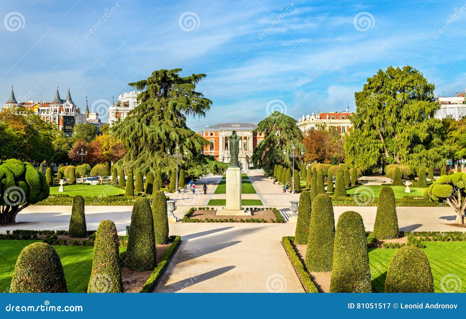 parterre garden in buen retiro park - madrid, spain