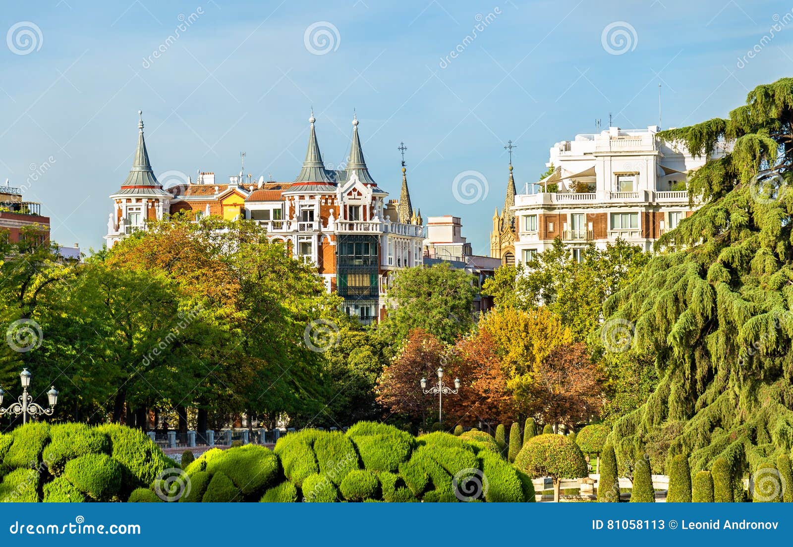 parterre garden in buen retiro park - madrid, spain