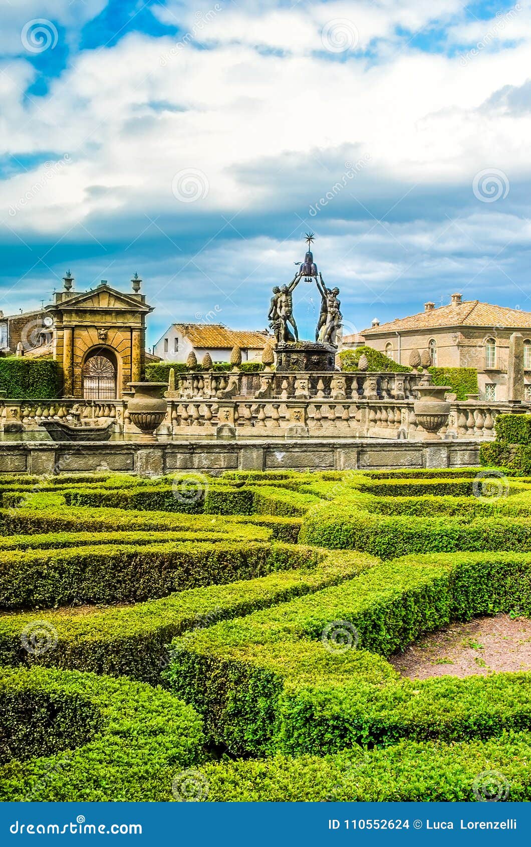 parterre italian garden hedge bush  bagnaia villa lante viterbo lazio - italy