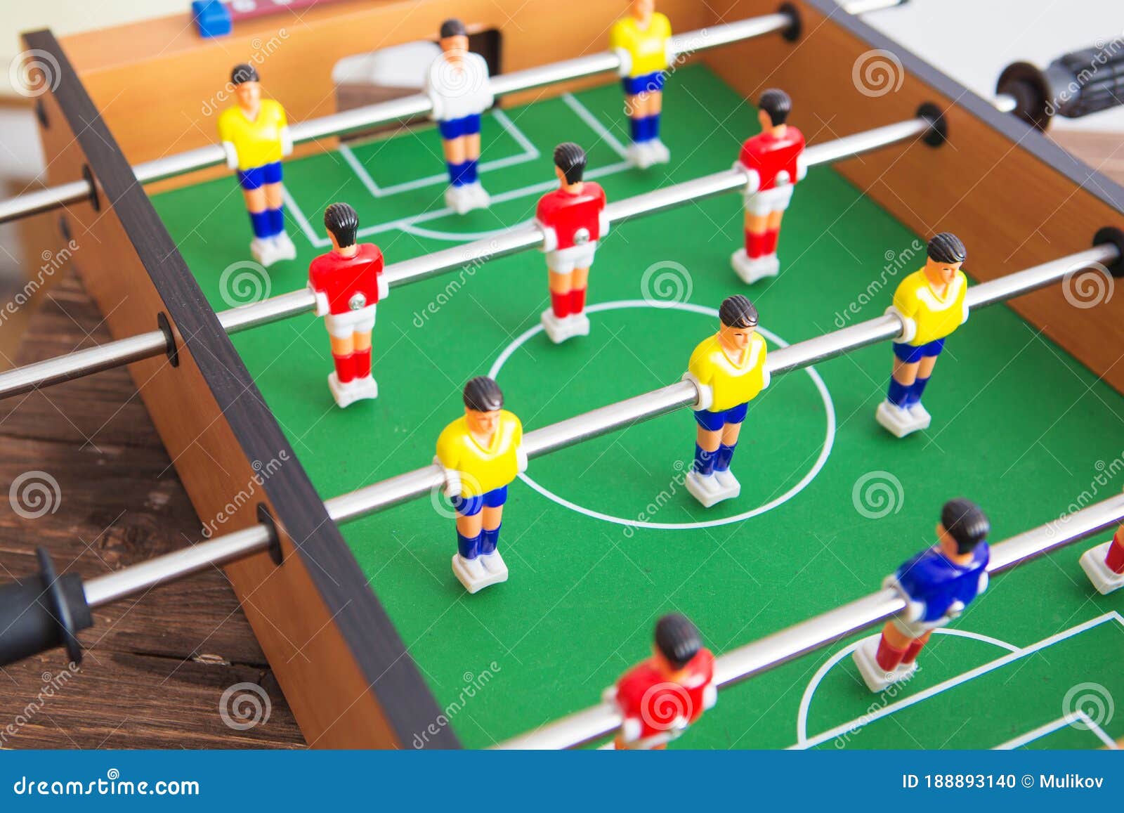 Generic Le baby-foot géant : une mini table de jeu de football