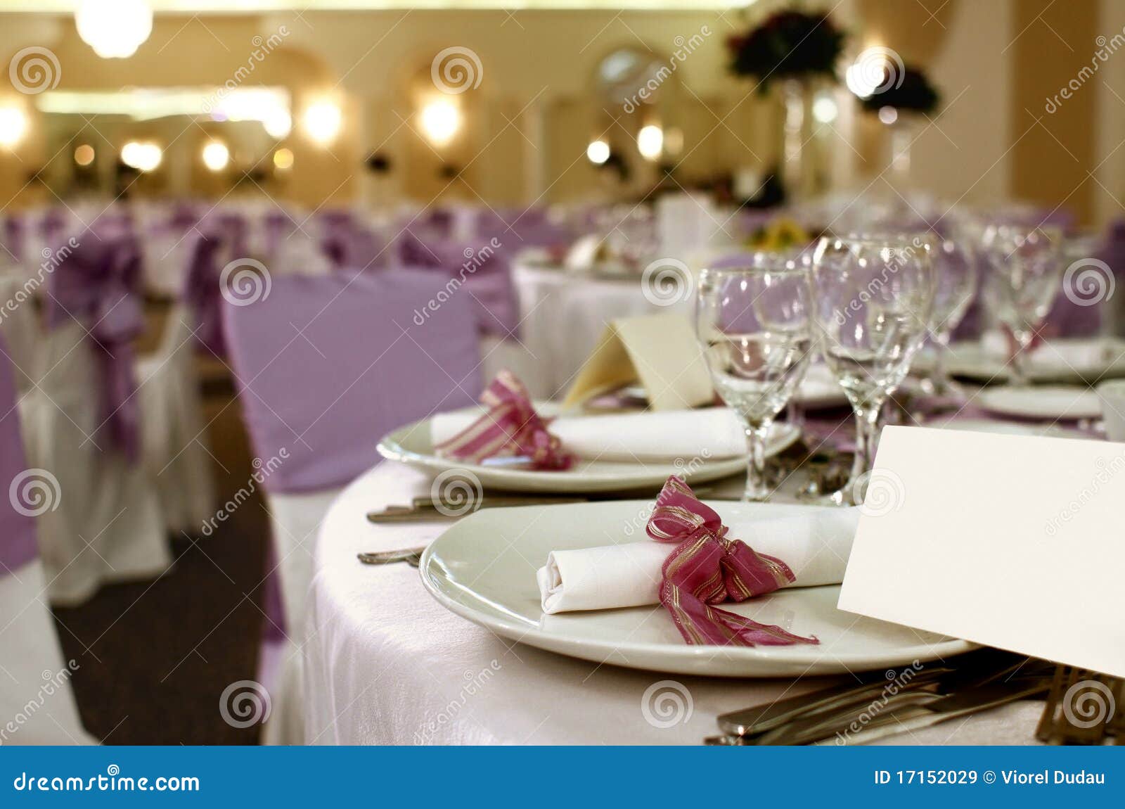 party table arrangement