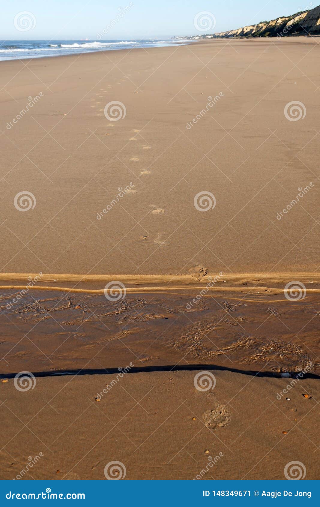 Plano lucha contar hasta Pasos En La Playa De Playa De Rompeculos En Mazagon, España Imagen de  archivo - Imagen de esto, tres: 148349671