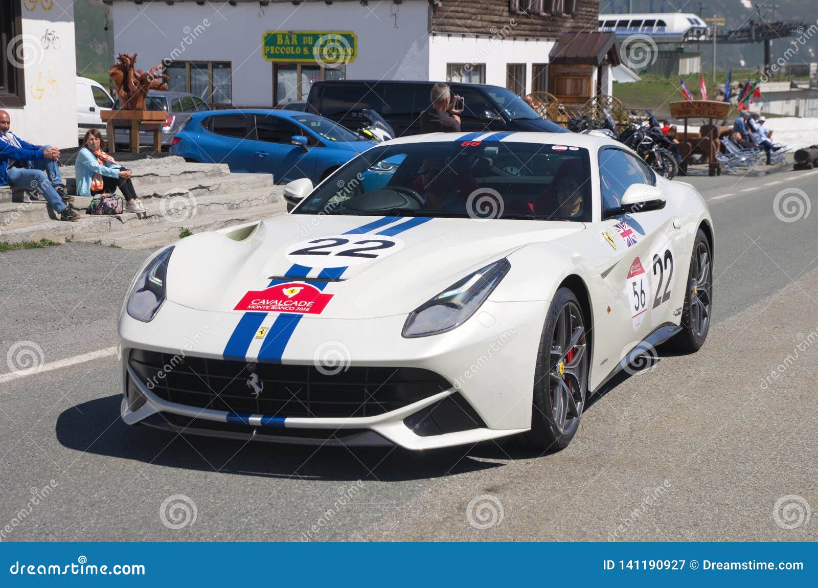Diskriminering af køn råb op Skal White 912 Ferrari Take Part in the CAVALCADE 2018 Event Along the Roads of  Italy, France and Switzerland Around MONTE BIANCO Editorial Photography -  Image of collection, ferrari: 141190927